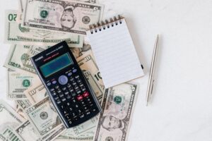 Read more about the article How Much Should Beginners Save in an Emergency Fund?