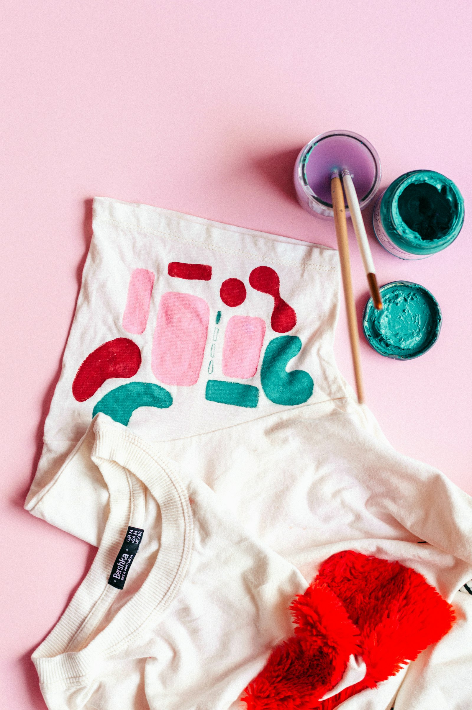 You are currently viewing Simplify Your Home Life With These 35 Frugal DIYs
