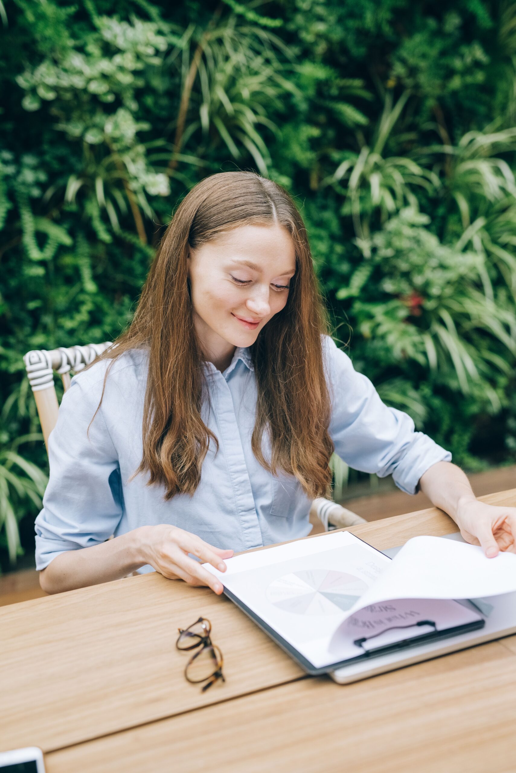 You are currently viewing 35 Startup Ideas for Young Entrepreneurs on a Budget