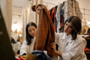 Read more about the article 20 Things Frugal People Never Buy at Full Price
