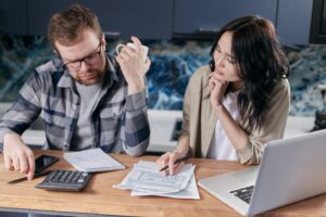 Read more about the article How to Pay Off Debt on Minimum Wage