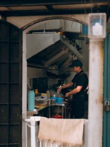Read more about the article 14 Ways to Start a Restaurant With Almost No Startup Capital