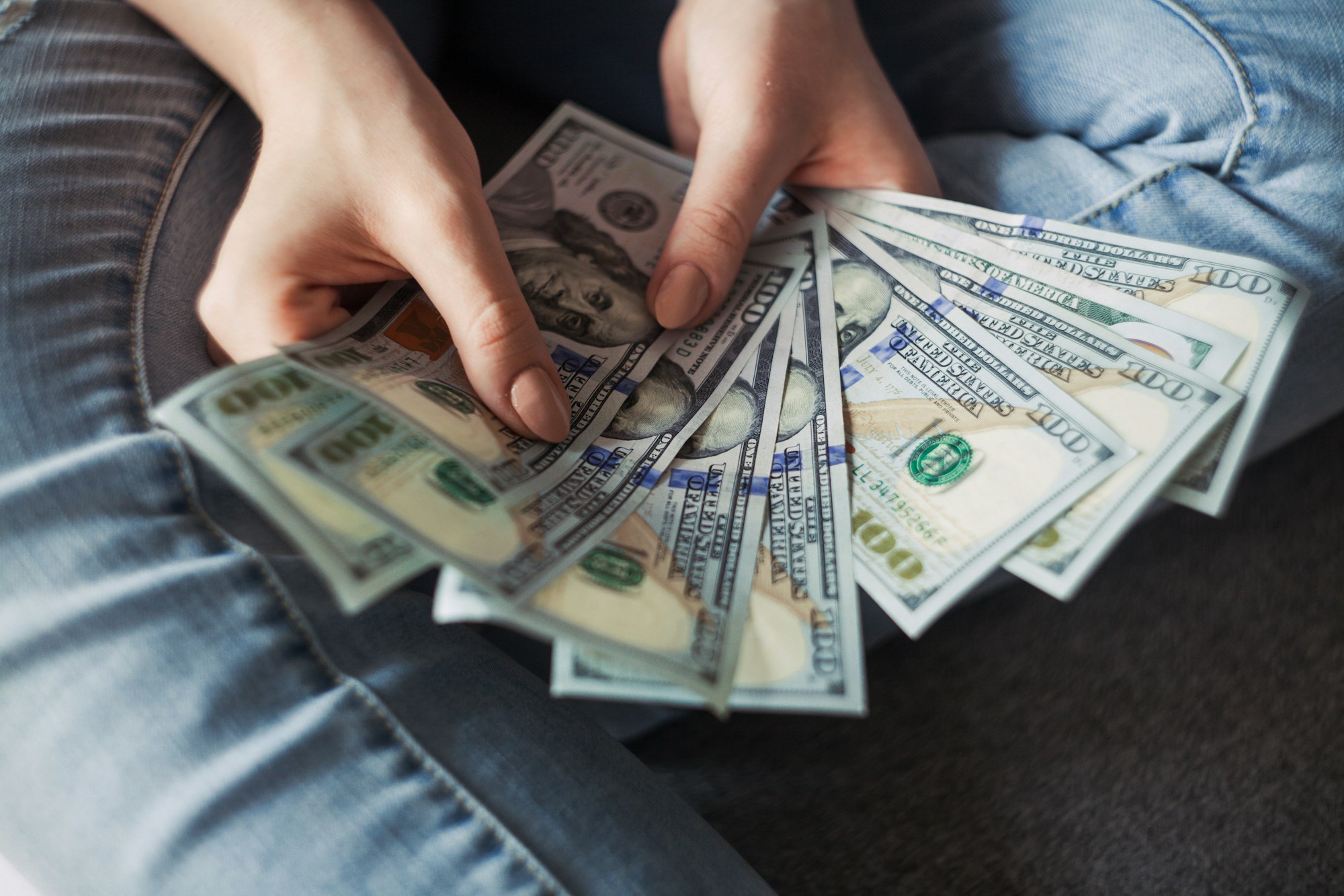 You are currently viewing How We Paid Off Over $100,000 of Debt in One Year