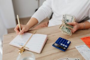Read more about the article 9 Debt Payoff Journal Prompts to Stay on Track