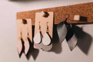 Read more about the article 13 Best Side Hustles to Turn Your Passion Into Profit