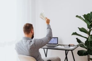 Read more about the article 6 Real Ways to Make $500 a Day From Home
